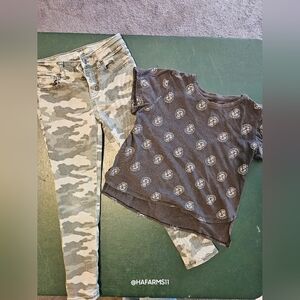 3/15$ Bundle Deal Outfit for Girls - Camo Pant and Skull Print Shirt